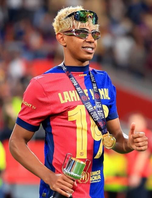 博扬：耻骨伤势至少两个月痊愈，必须保护好亚马尔（博扬：耻骨伤至少两个月才能康复，亚马尔必须得到保护）