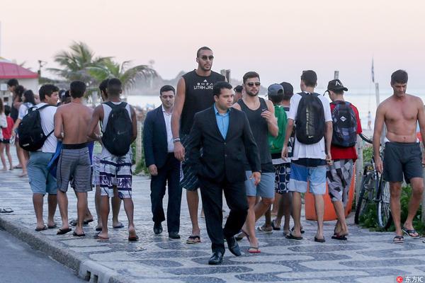 对阵阿拉维斯，巴萨时隔66年再度于联赛中首发9名加泰球员（巴萨战阿拉维斯，联赛时隔66年再以9名加泰球员首发）