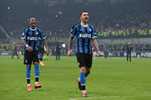 欧冠改制后连续3场破门最年轻榜单：17岁卡尔居首，姆巴佩次席（欧冠改制以来连续三场进球最年轻球员榜：17岁卡尔居首，姆巴佩第二）