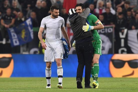 世体：亚马尔和拉菲尼亚可复出对阵毕巴，佩德里还无法出场（世体：亚马尔、拉菲尼亚有望复出战毕尔巴鄂，佩德里仍缺阵）