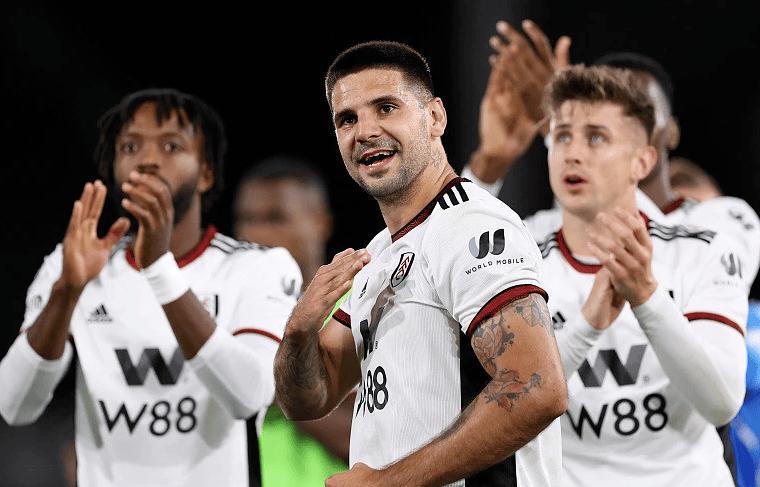 德转列本赛季30岁以上选手进球排行榜：凯恩领跑，...（德转公布本赛季30岁以上球员进球榜：凯恩位居榜首）