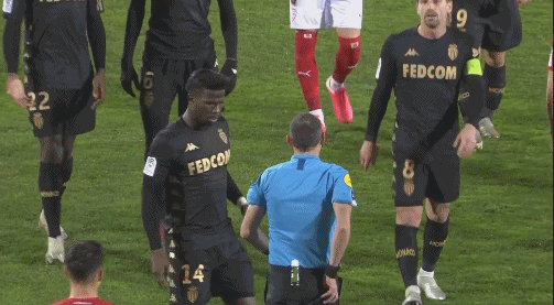 德乙前瞻：艾禾斯堡紧追榜首，杜塞尔多夫进攻输出联赛垫底（德乙展望：艾禾斯堡咬住领头羊，杜塞尔多夫进攻火力联赛垫底）