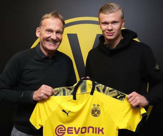 记者：拜仁17岁小将卡尔曾接受皇马试训，但最终未能签约（记者：拜仁17岁新星卡尔曾在皇马试训，终未签约）