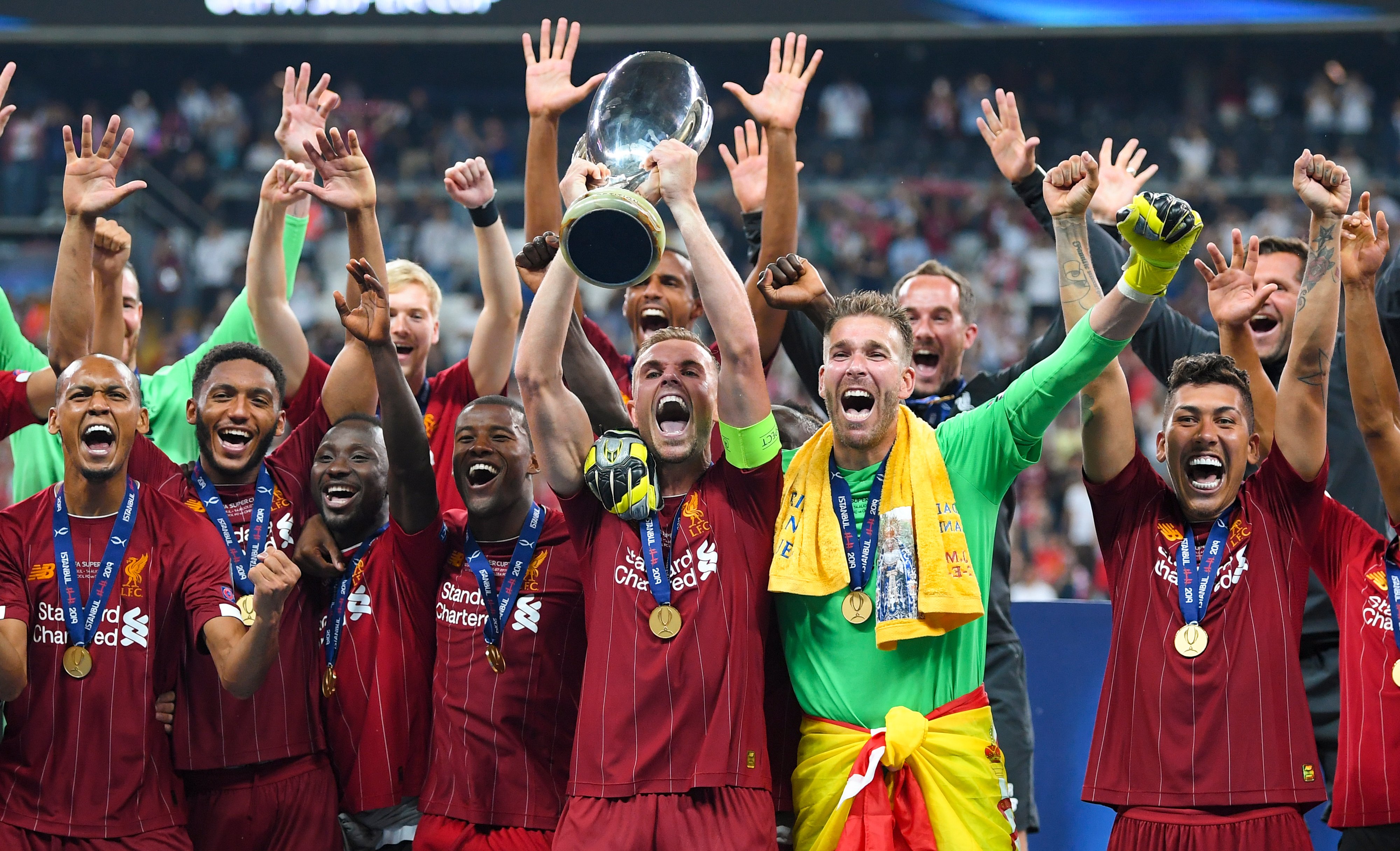 拜仁连续18场联赛每场都至少进两球，距德甲纪录只差两场（拜仁已18轮联赛场场至少两球，距离德甲纪录仅差两场）