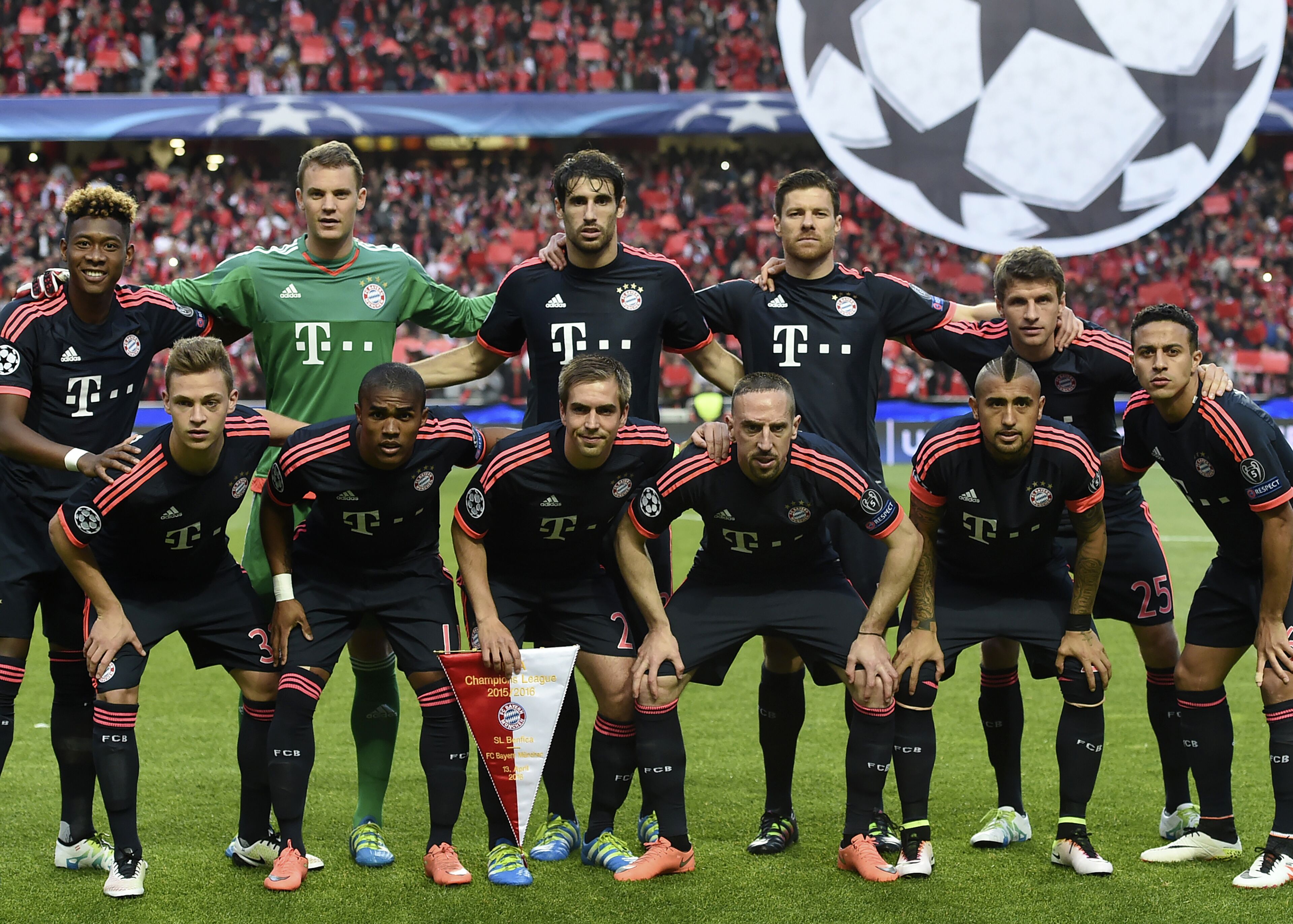 普拉蒂尼等尤文传奇与一线队见面，并参观海瑟尔惨案纪念碑（普拉蒂尼等尤文名宿与一线队会面，赴海瑟尔惨案纪念碑致敬）